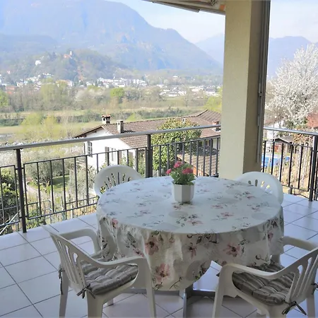 Clara Apartment *