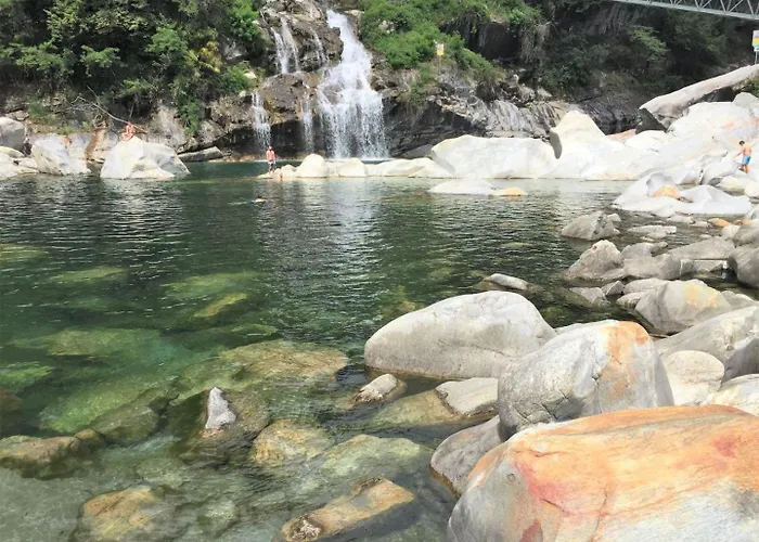 Clara By Fewotessin Apartmán Losone